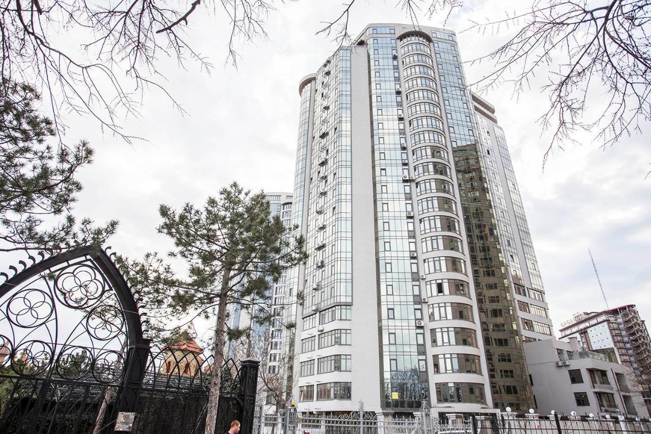 Gagarin Plaza Apartment 70 Square Metres On 12Th Floor Odesa Exterior photo