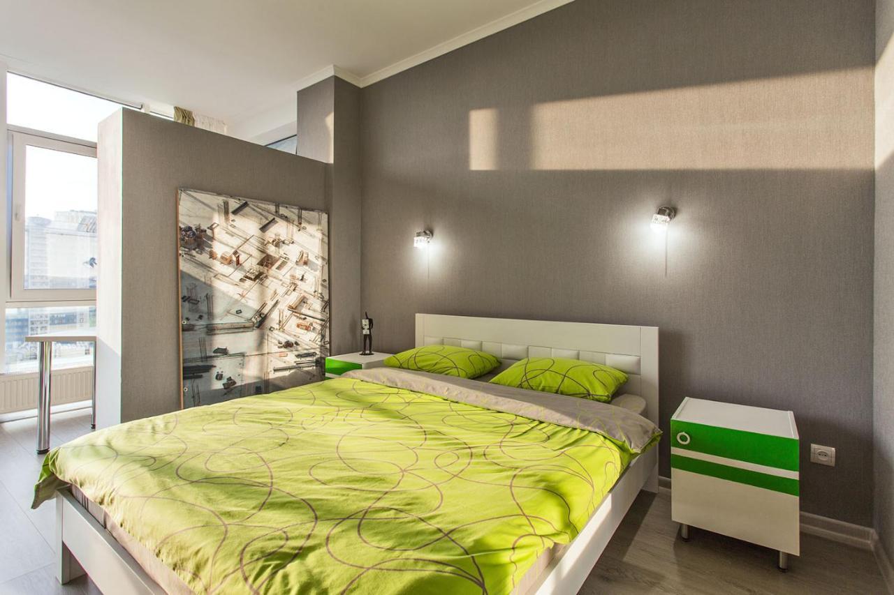 Gagarin Plaza Apartment 70 Square Metres On 12Th Floor Odesa Exterior photo